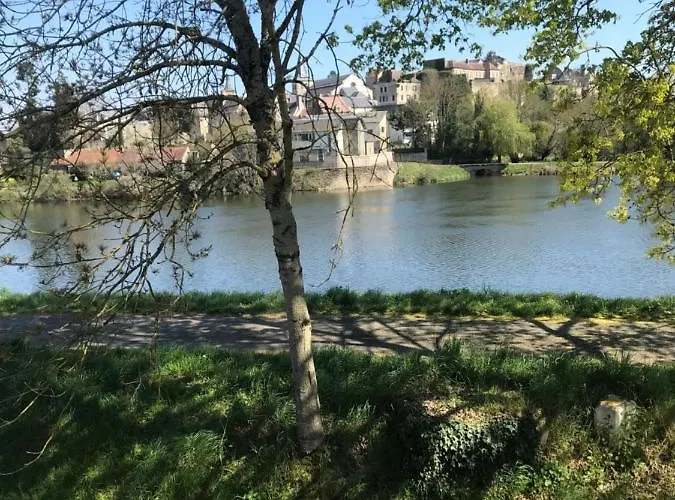Residence Bord De Loire Route Euro 6